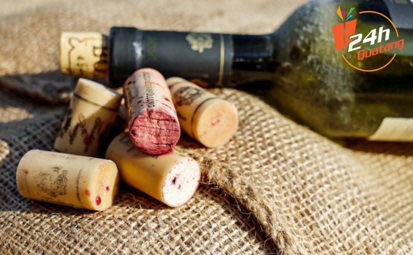 Quatang24h.com.vn - Nút bần trong chai rượu vang cũng ảnh hưởng đến chất lượng rượu vang