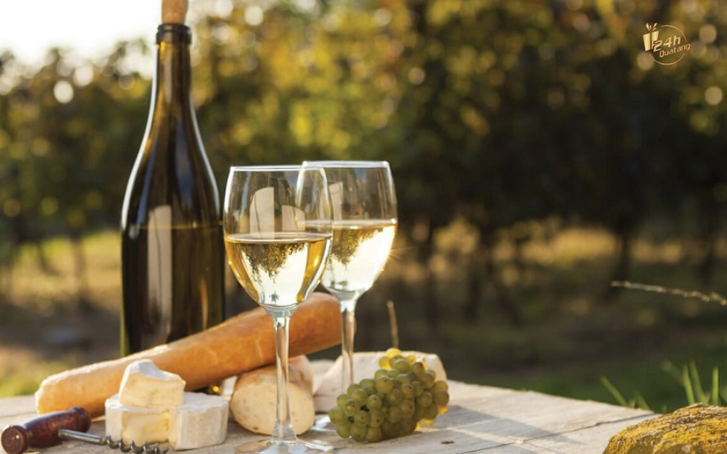 Rượu vang trắng nên bảo quản ở nhiệt độ 12-13 độ C